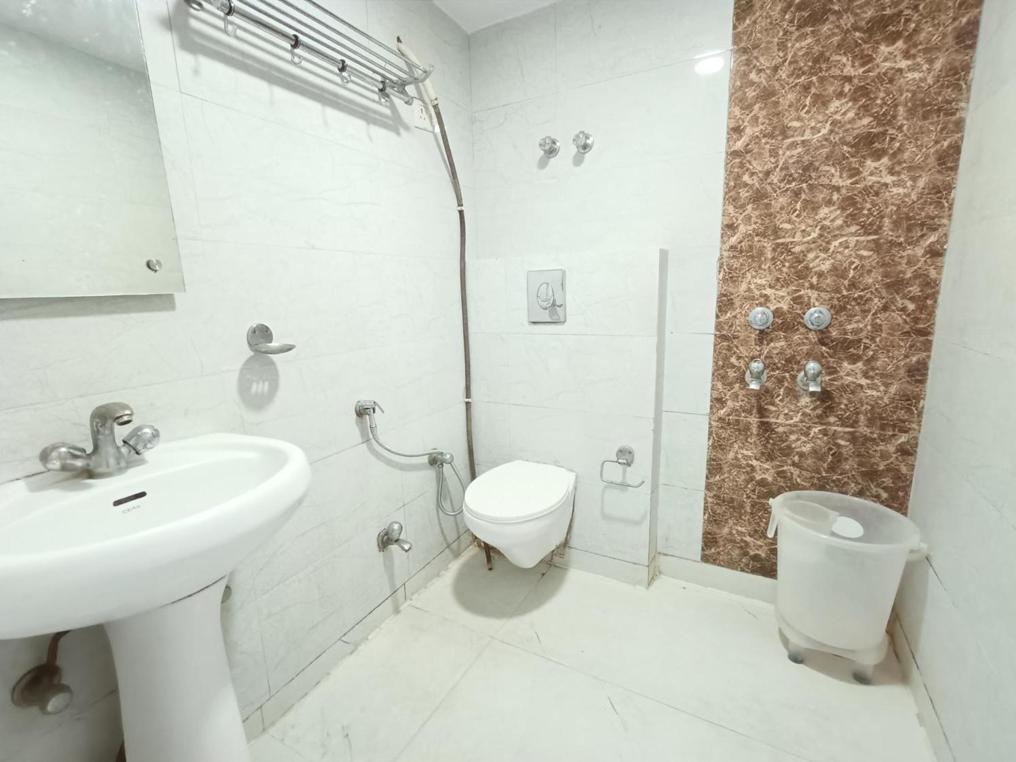 Hotel Heritage Home Walking 1 Minuit From R K Ashram Metro Station Neu-Delhi Exterior foto